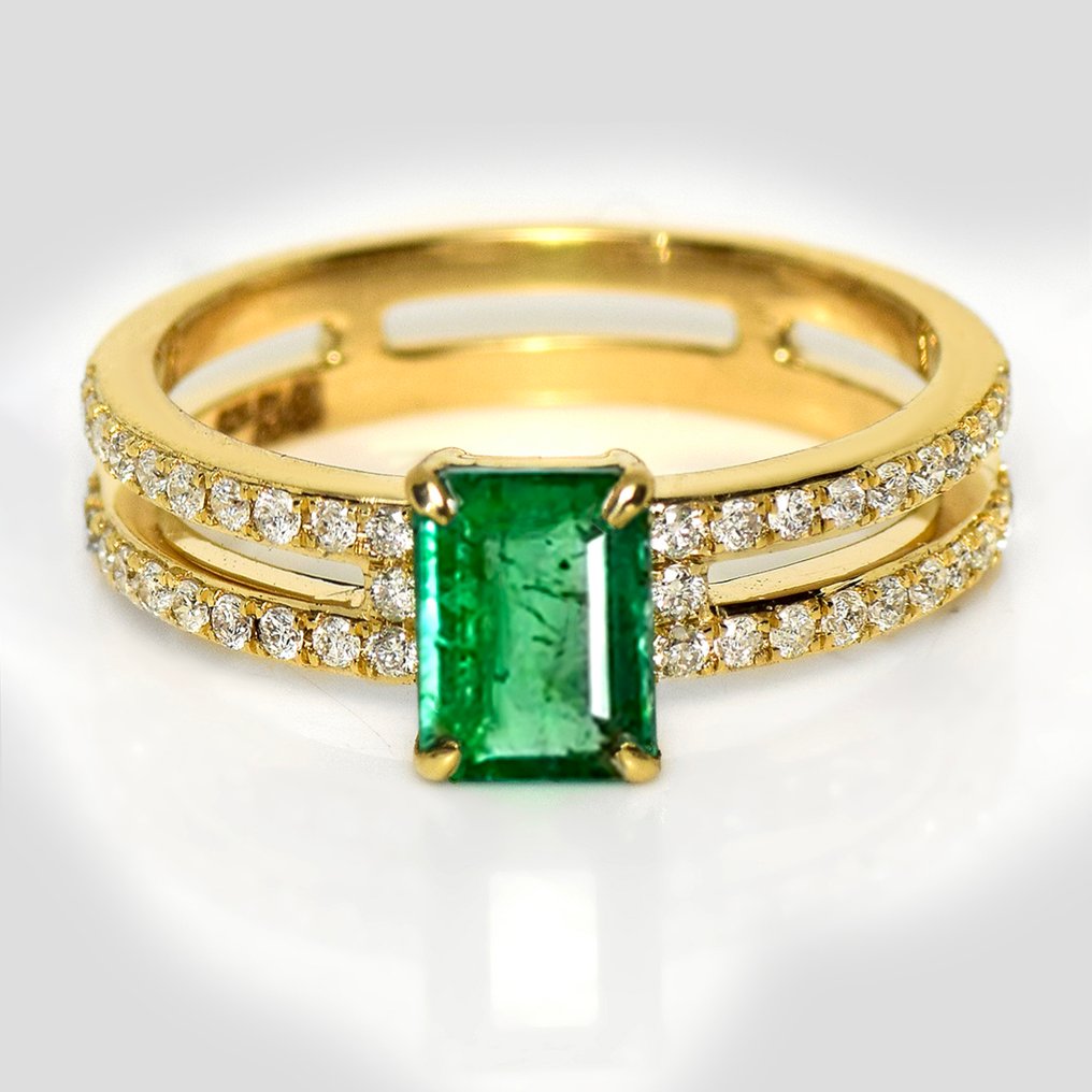 Ingen reservasjonspris - Ring - 14 karat IGI 1,01 ct ZAMBIA Intense Green, Gull - 1.33ct. tw. Smaragd - Diamant #1.0