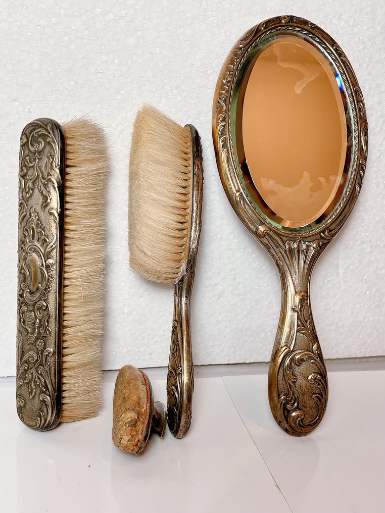 Dressing table set (4) - Toiletry set - Brass, Glass - Silvered Art Nouveau set #2.1