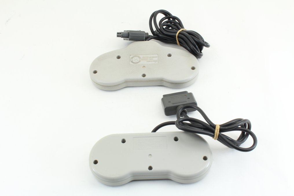 Nintendo - Super Famicom (Japanese SNES) - Super Famicom Console with 2 Controllers — Junk Condition - Videojogo #4.3