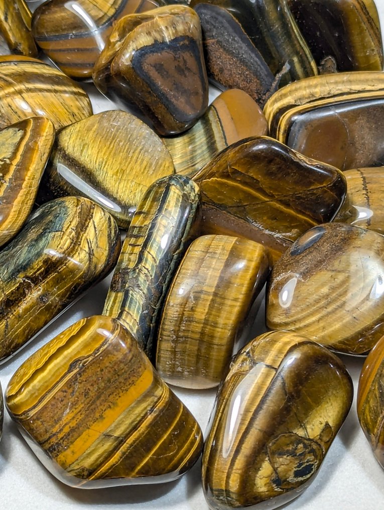 1,012千克 - 来自南非的抛光大型天然虎睛石批次 磨圆 - 高度: 45 mm - 宽度: 35 mm- 1012 g - (34) #1.0