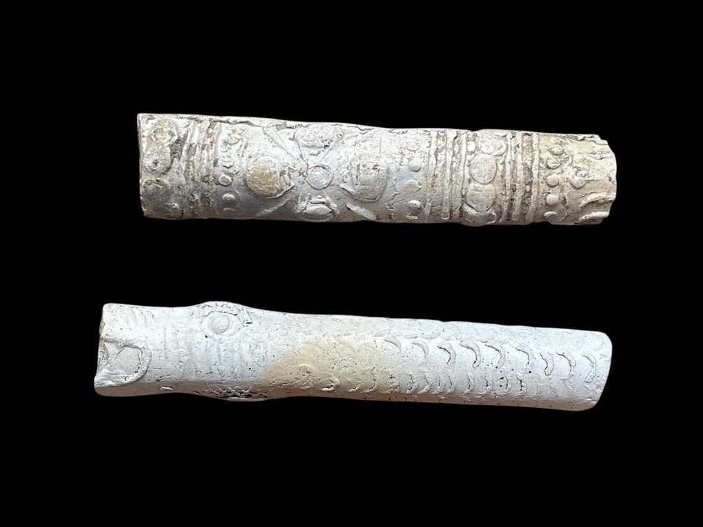 中世纪后期 (pijpaarde) 烟斗头 / 陶土烟斗，包括巴洛克和约拿（鲸鱼）钢材。 - 0 mm  (没有保留价) #2.1