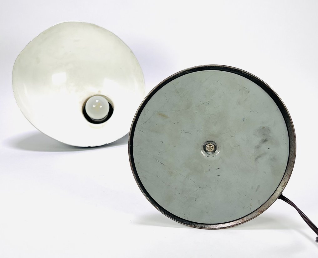 台灯 - 铁 - 书桌灯 - 包豪斯风格 #3.2