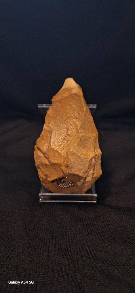 Paleolithic Jasper Magnificent biface in multicolored jasper from the Acheulean period, approximately 300,000 years BC, - 113 mm  (No reserve price) #1.0