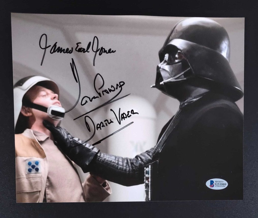 Star Wars - James Earl Jones & Dave Prowse (Darth Vader) – Double Signed 8x10 Photograph – Beckett COA #1.0