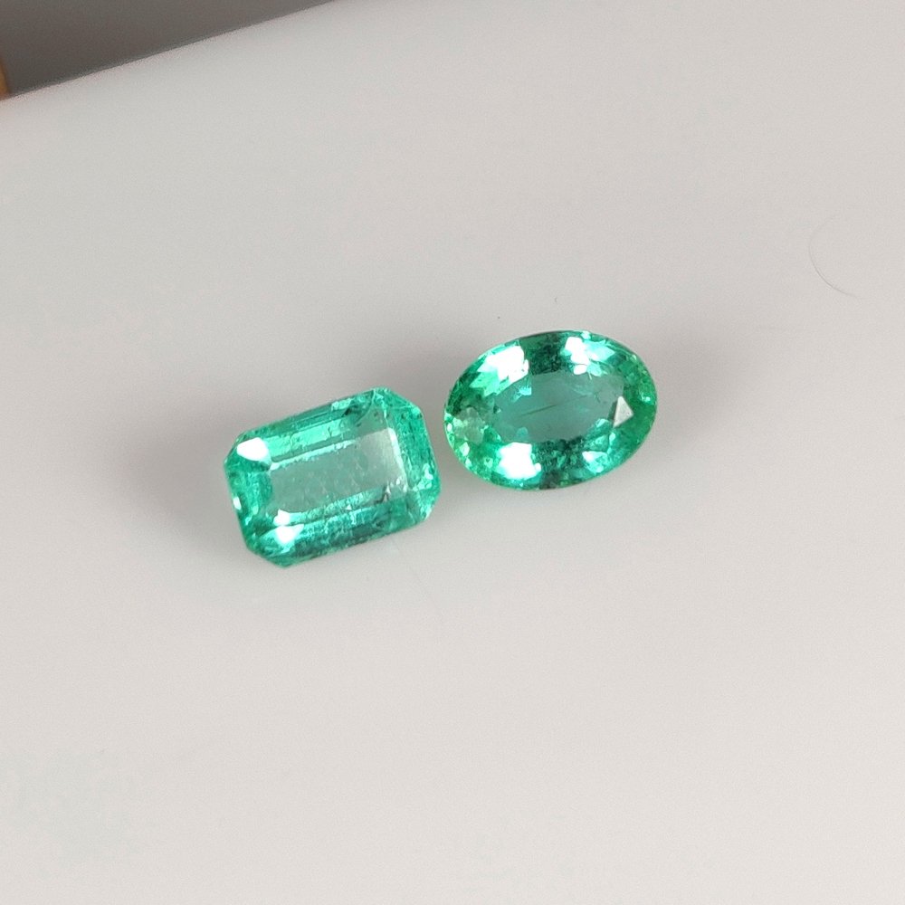 2 pcs  祖母绿  - 1.70 ct - 国际有色宝石协会（ICA GemLab） - 次要油 #1.0