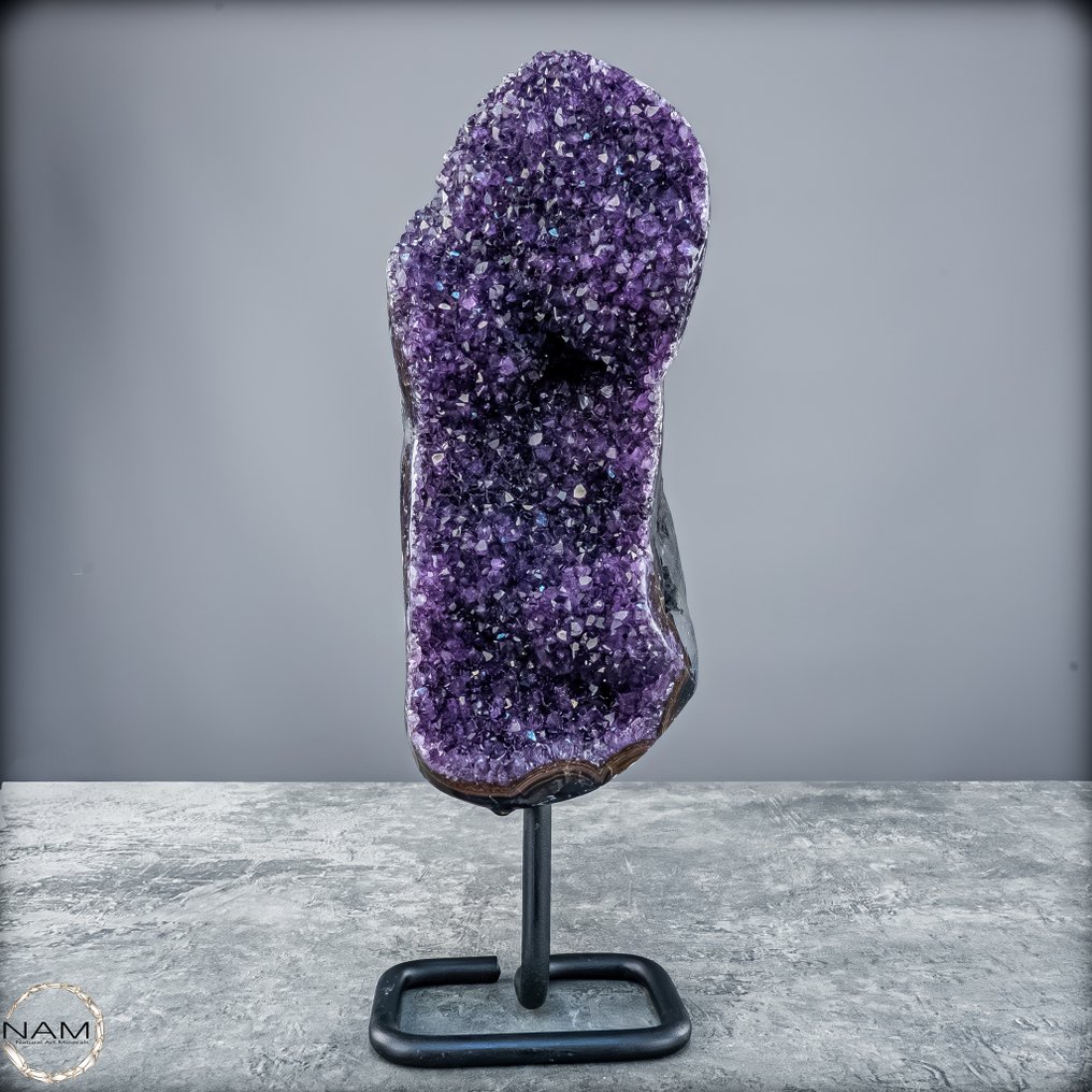 Εντυπωσιακός αμέθυστος Η ομορφιά της φύσης στην πιο αγνή της μορφή.- 2128.27 g #3.2