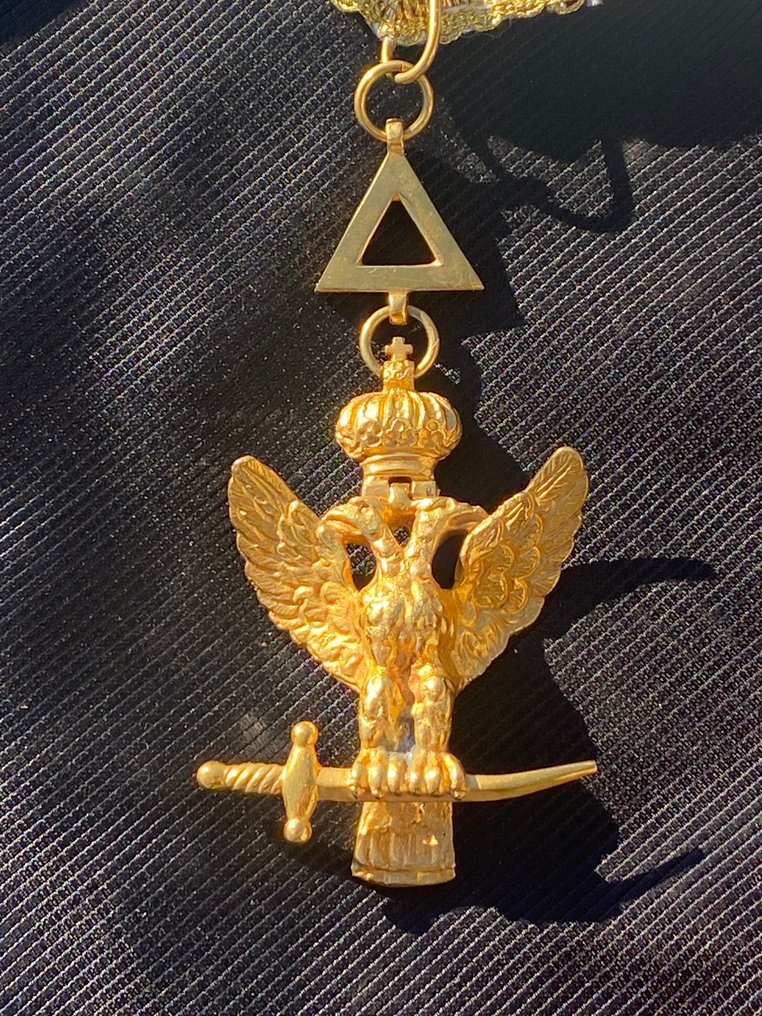 義大利 - 軍裝 - 马松尼抽奖 - 马松尼礼袍和项圈，R L Monviso 勋章，鹰和编号胸章 #4.3