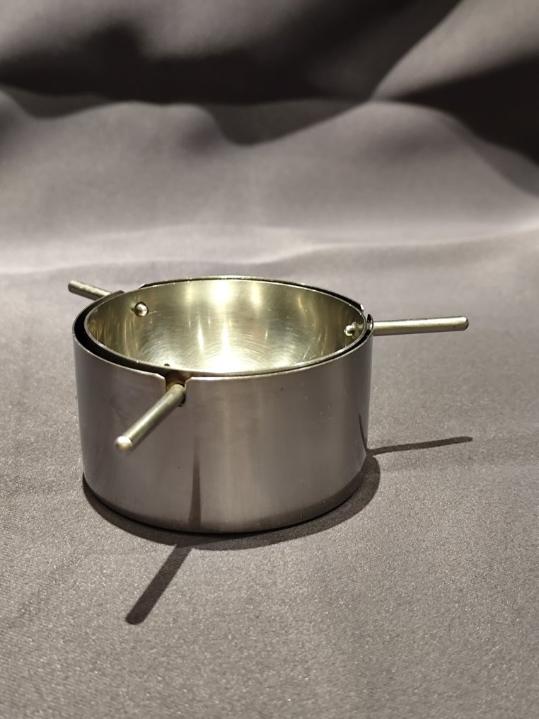 Stelton - Arne Jacobsen - Σουρωτήρι τσαγιού (2) - Cylinda Line – μοντέρνος σκανδιναβικός σχεδιασμός. - Ανοξείδωτος χάλυβας 18/8 #1.0