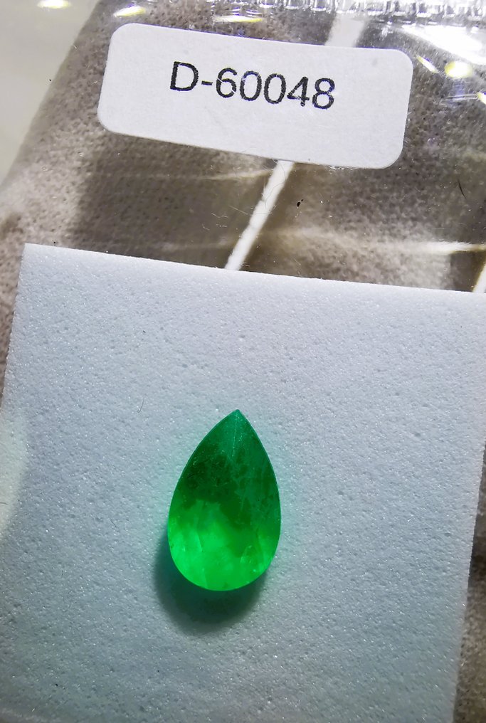 χωρίς τιμή ασφαλείας - 1 pcs Πράσινο Σμαράγδι - 1.91 ct - Instituto Gemólogico Español (IGE) - F1/Κολομβία #4.3