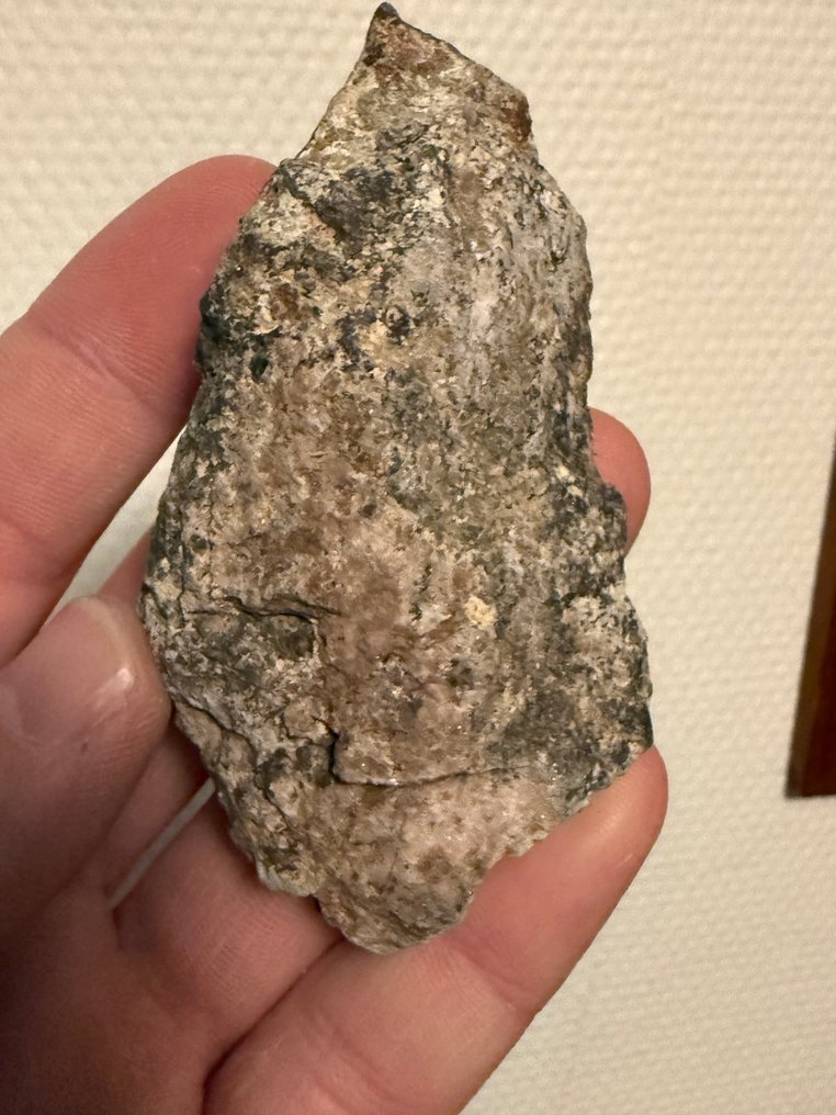 稀有且明亮的角银矿闪锌矿。无底价！ 螢光 - 高度: 9 cm - 闊度: 4.5 cm- 129 g #3.2