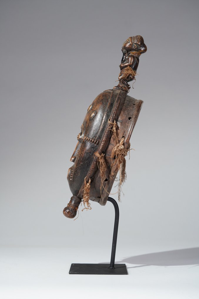 Egy fából készült maszk - Baulé - Elefántcsontpart (Nincs minimálár) #1.0