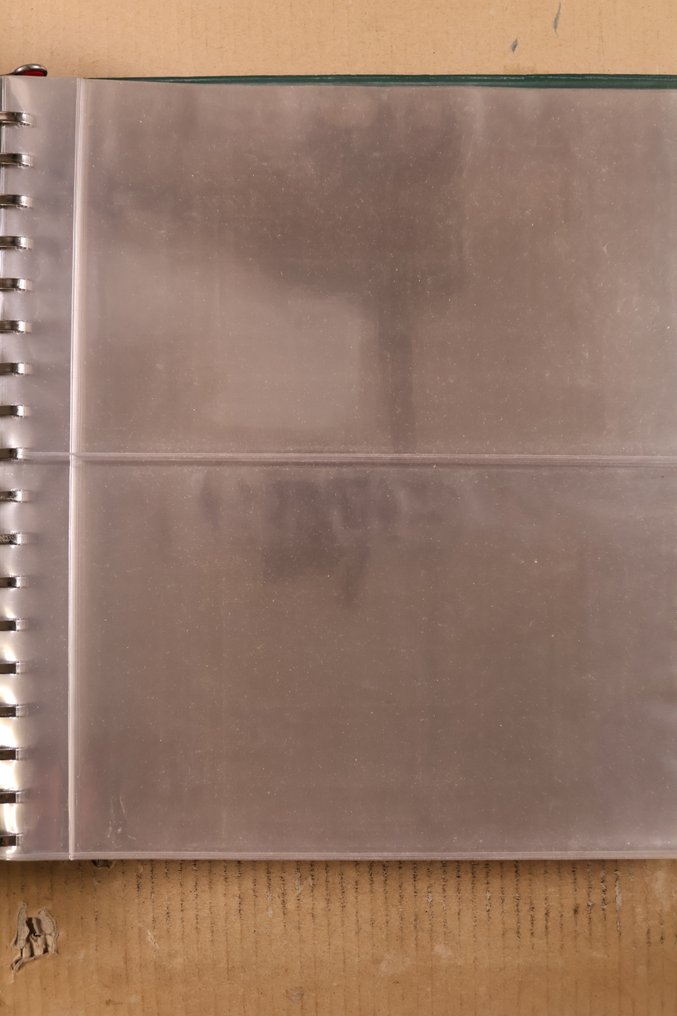 世界  - 4个空的Lindner环形夹配有PSII套，用于FDC、信件等。 #2.1