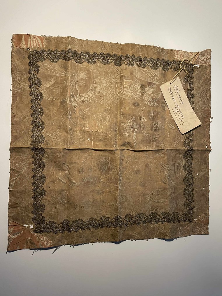 Tovaglia da altare in broccato di seta barocco, con merletto di filo d'argento — 50×48 cm - Antico - Seta - XVII secolo #3.2