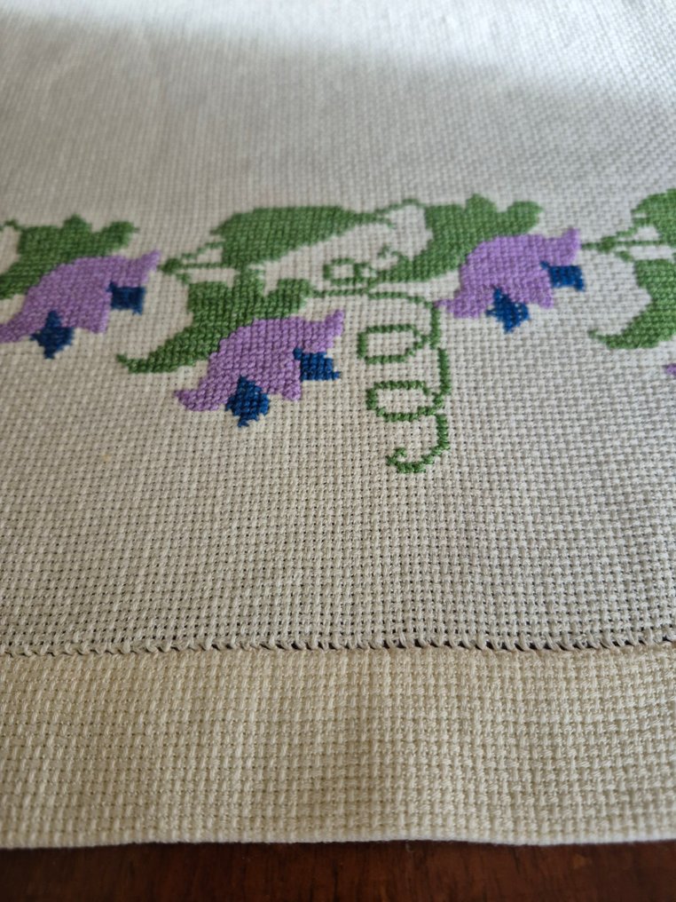 枱布  - 140 cm - 138 cm - 刺绣桌布盖布 #1.0