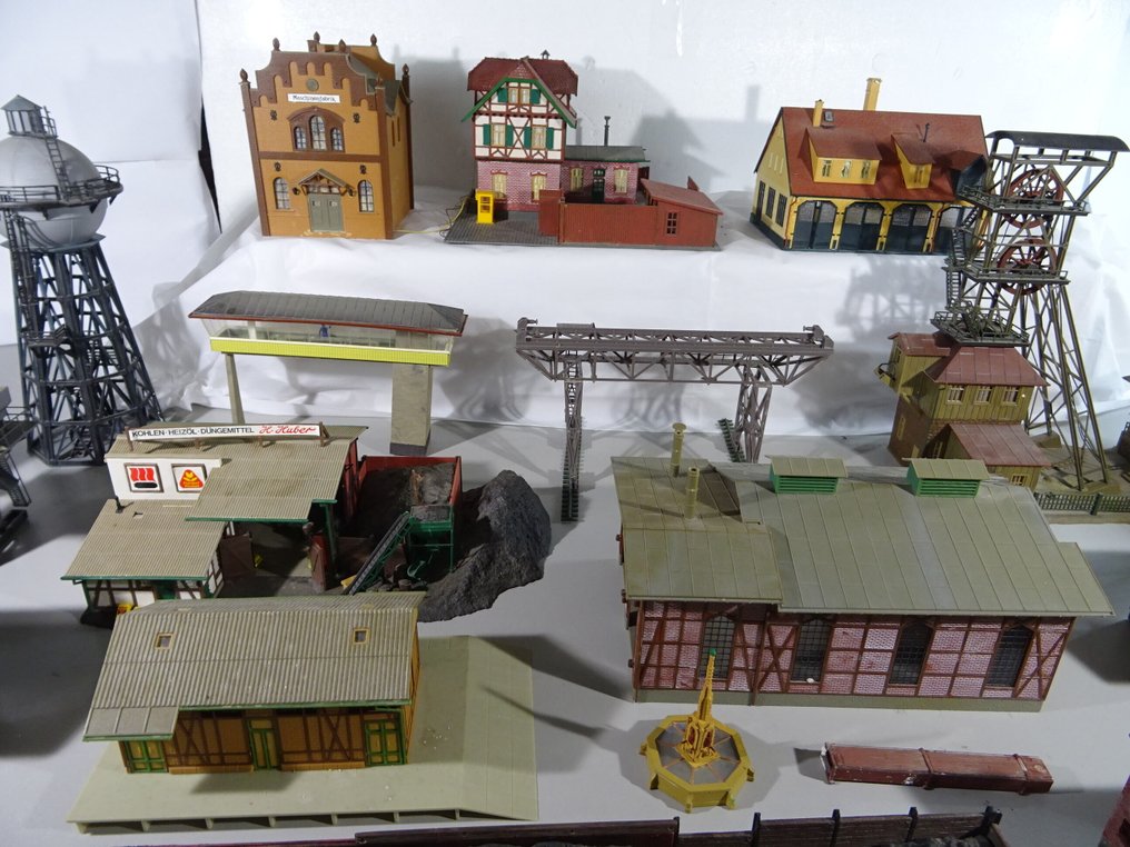 Faller, Vollmer, Kibri H0 - Τοπίο τρένου μοντελισμού (18) - 18 τμηματική εργοστασιακή εγκατάσταση κτίρια/οικήματα #2.1