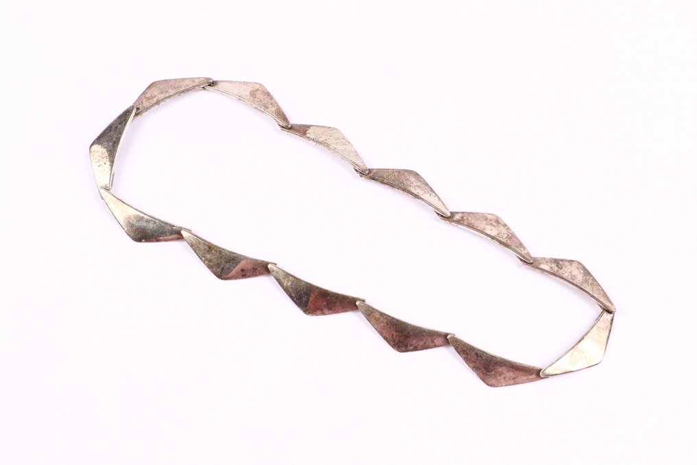 Ei pohjahintaa - Hans Hansen - Kaulakoru Hopea #3.2