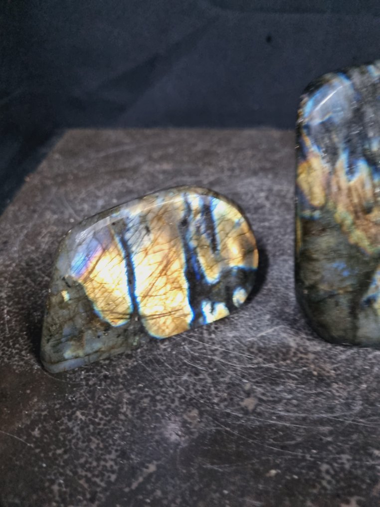 HQ set med 2 labradorit-skulpturer – vacker glans! Friform- 1174 g #1.0