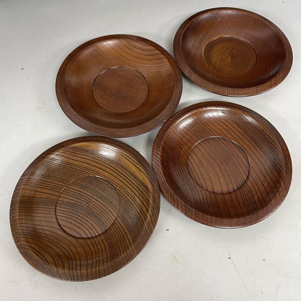 Μεγάλο σετ ιαπωνικών λακαρισμένων και ξύλινων σκευών – Συλλογή Vintage δίσκων – Maki-e, σκαλιστό - Ιαπωνία - 20th century #3.2