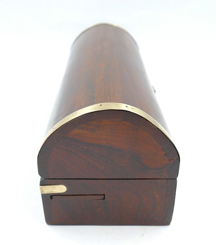 Laatikko - kukkalaatikko ja kastanjapuu, Puu, Messinki #3.2