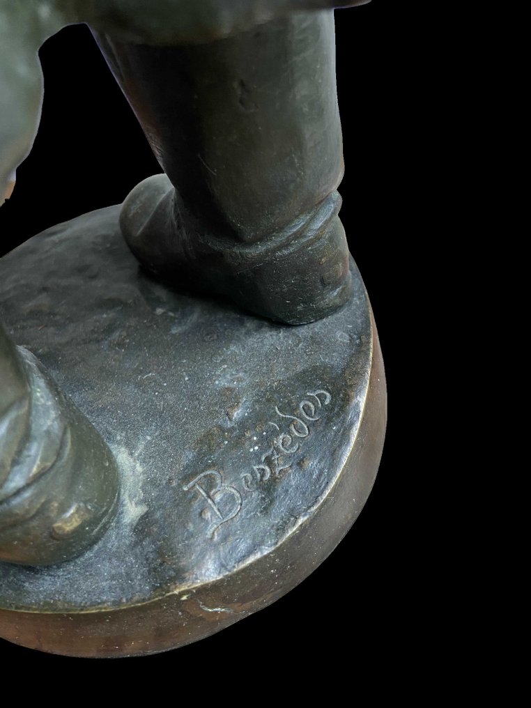 János László Beszédes (1874-1922) - Statue, Peasant with jug - 45 cm - Bronze, Marmor #3.2