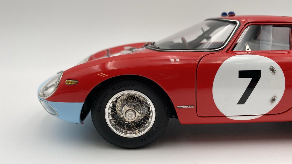 CMC 1:18 - Model car - Ferrari 250 LM Winner 12h Remis 1964 Graham Hill - Jo Bonnier - (cod.A9) #1.0