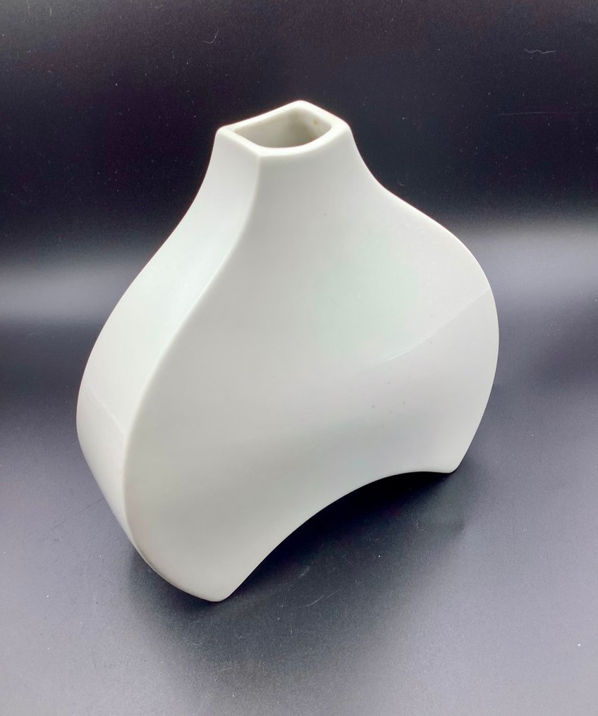 KPM - Konrad Quillmann - Váza - Porcelán - aláírt #1.0