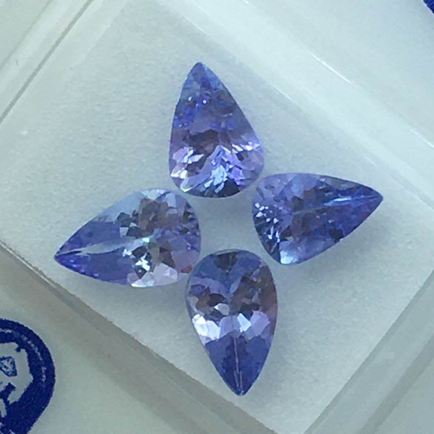 Zonder minimumprijs - 4 pcs  Violet Tanzaniet  - 2.76 ct - Antwerp Laboratory for Gemstone Testing (ALGT) - Intense violet tanzaniet #2.1