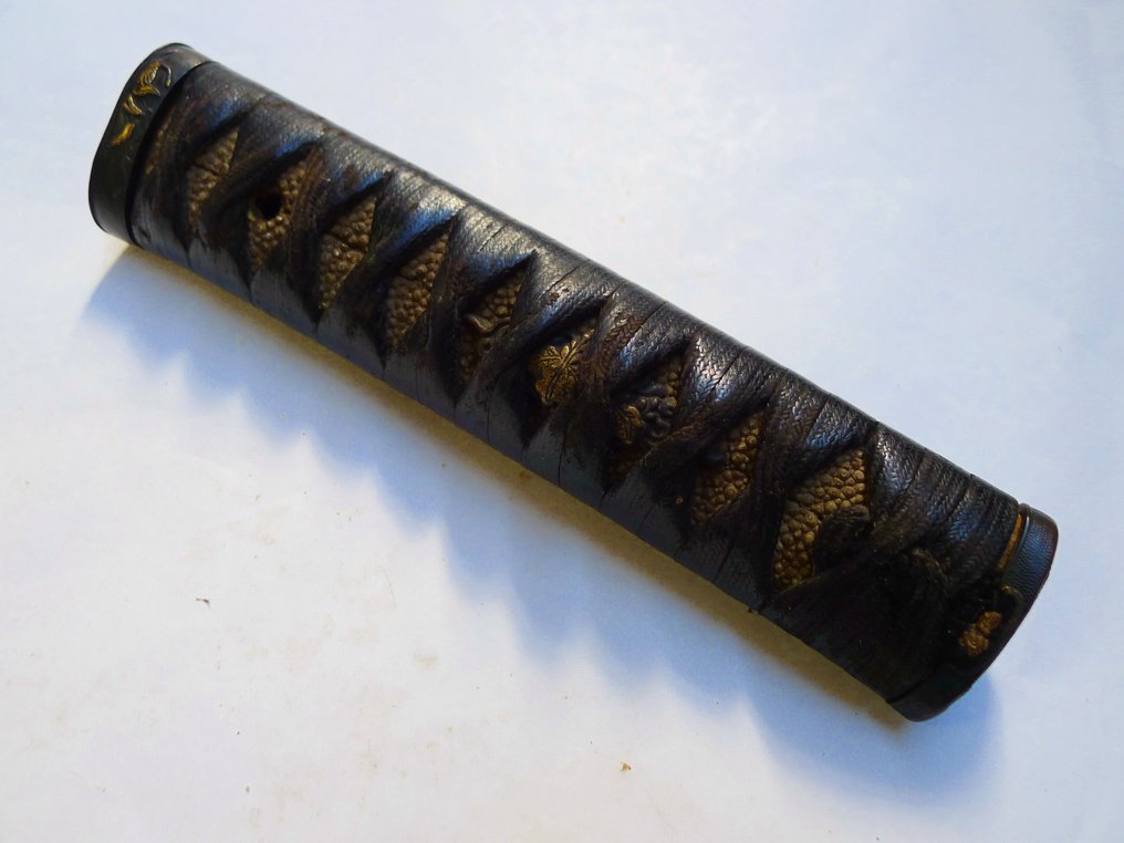 美丽的飞翔的鹤，雾叶图案的柄 - 日本 - 江戶時代（1600-1868） #1.0