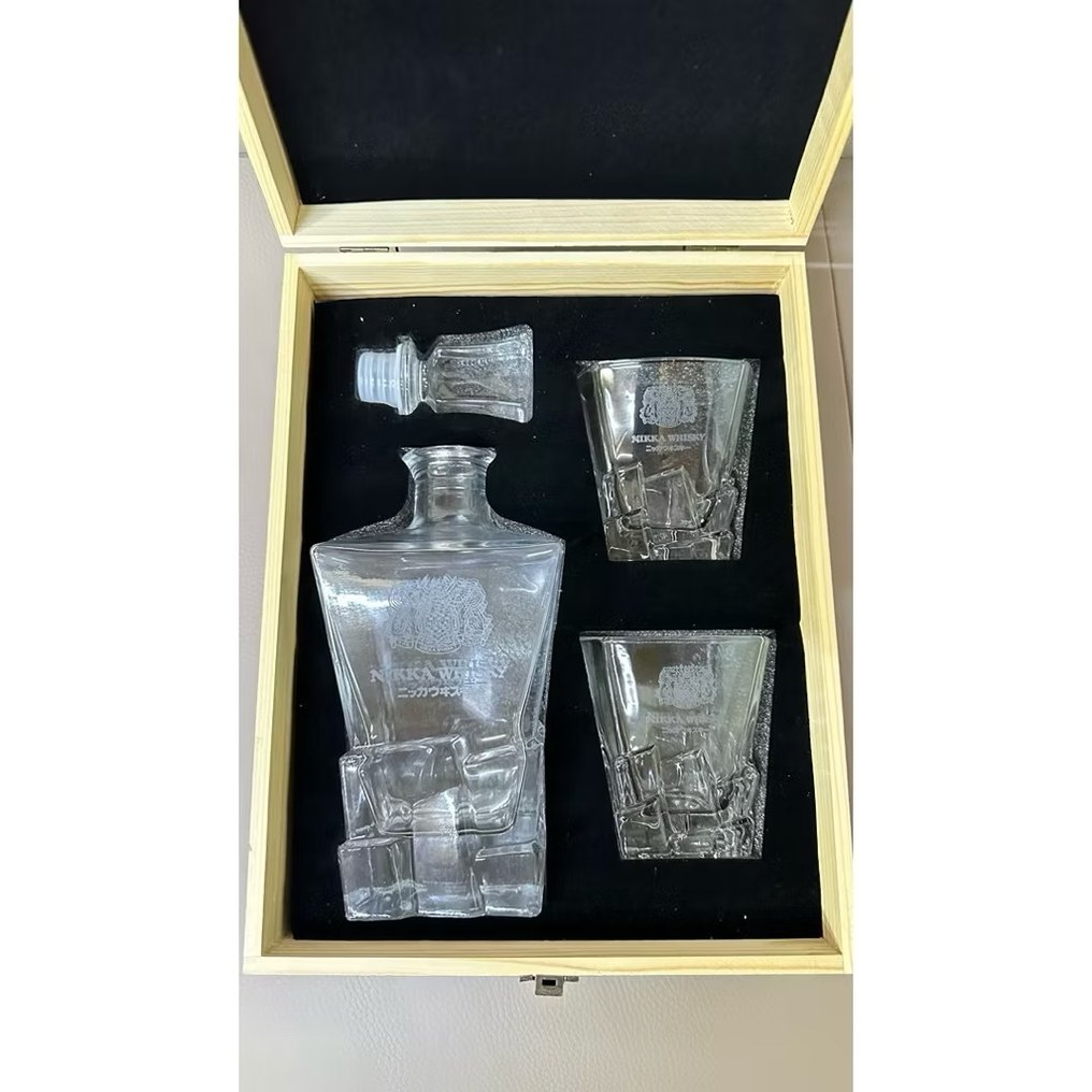 Nikka Whisky Glass Decanter & Glasses in Wooden Box  - N/A #1.0