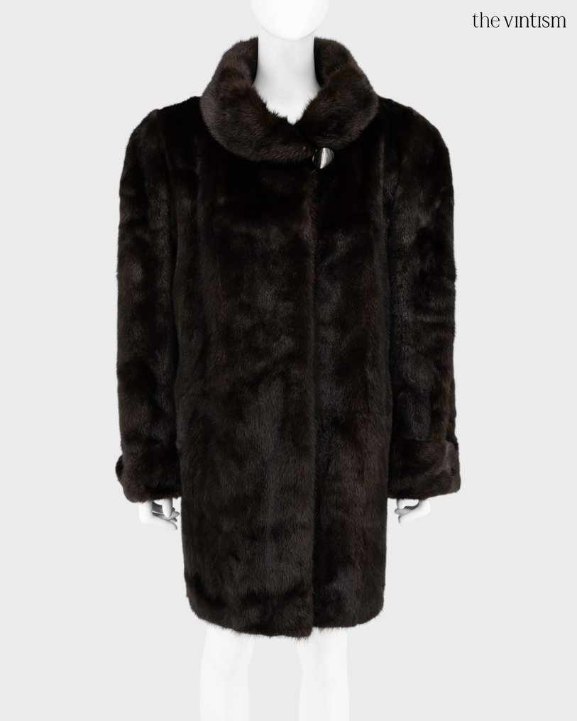 Saga Furs - 皮毛大衣 #1.0