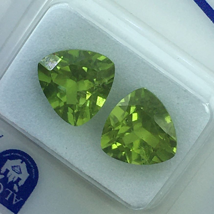Ingen reservasjonspris - 2 pcs  Grønn Peridot  - 5.59 ct - Antwerpen laboratorium for edelsten testing (ALGT) - Naturlig peridot #1.0