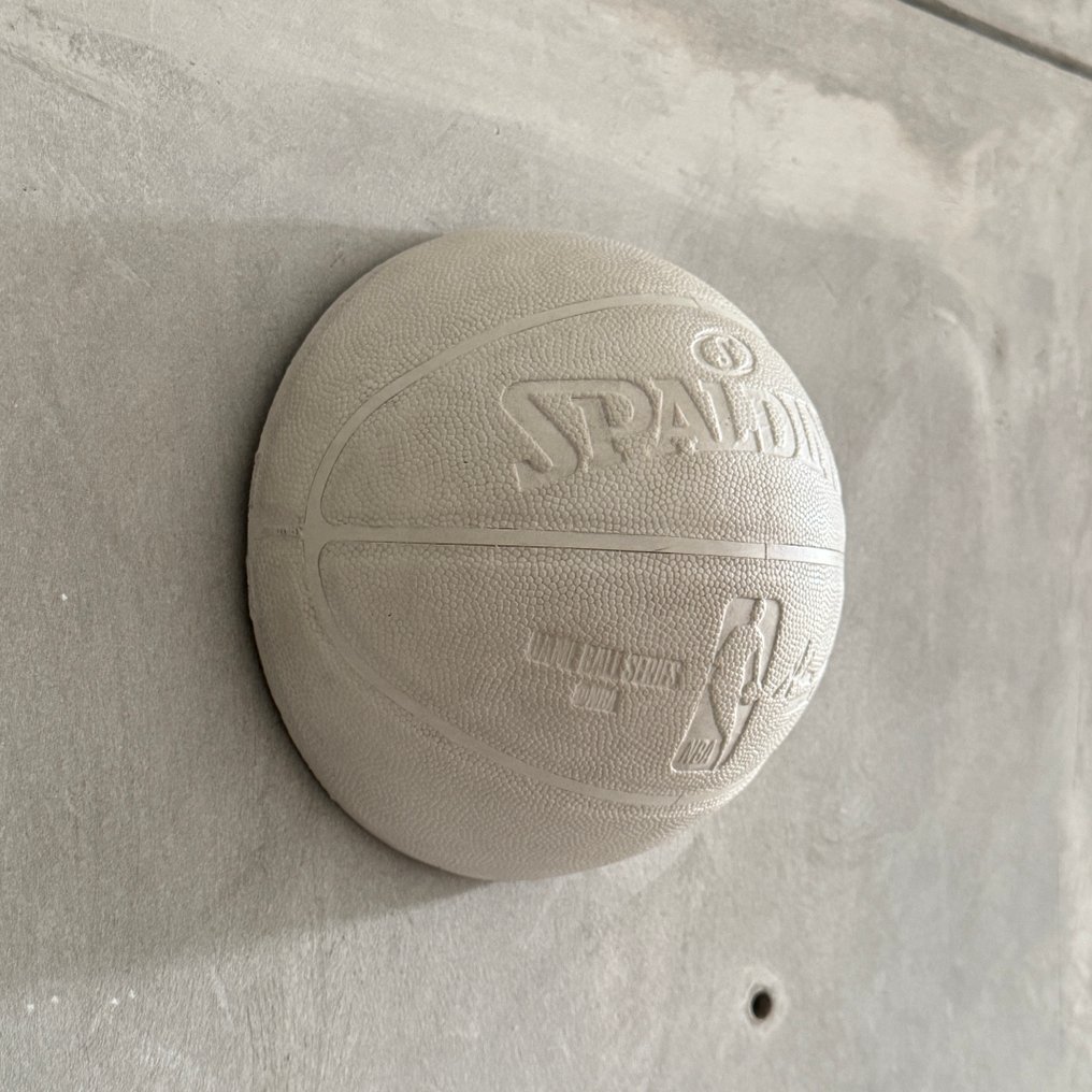 Mitch Richmond (1983) - Slam Dunk Through The Wall (Wall Sculpture) #3.2