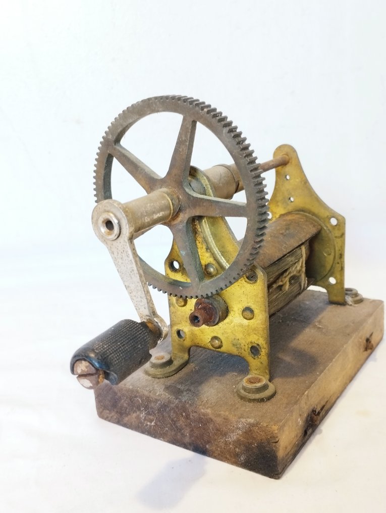Βιομηχανικός εξοπλισμός - Παλαιός τροχός εργαστηρίου με μηχανική χειρολαβή. - Γαλλία - 1900 #2.1