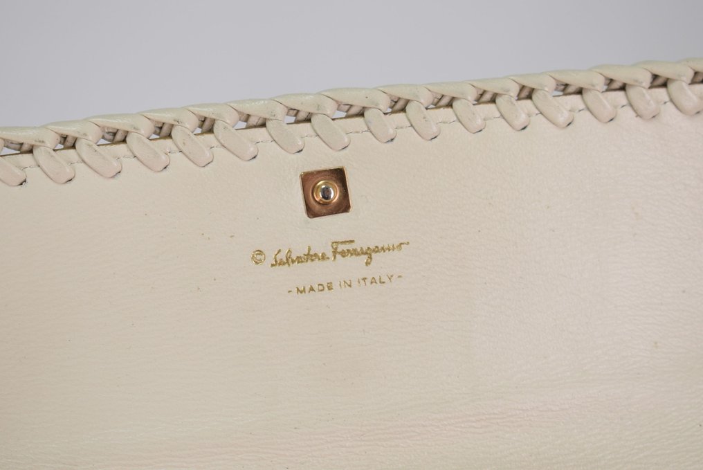 Salvatore Ferragamo - Wallet #3.2