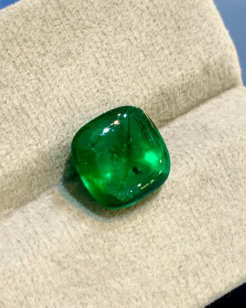 1 pcs  Πράσινο Σμαράγδι  - 4.01 ct - Gem research Swiss Lab (GRS) - Ζωντανό Πράσινο Ζαχαρένιο Βουνό #2.1