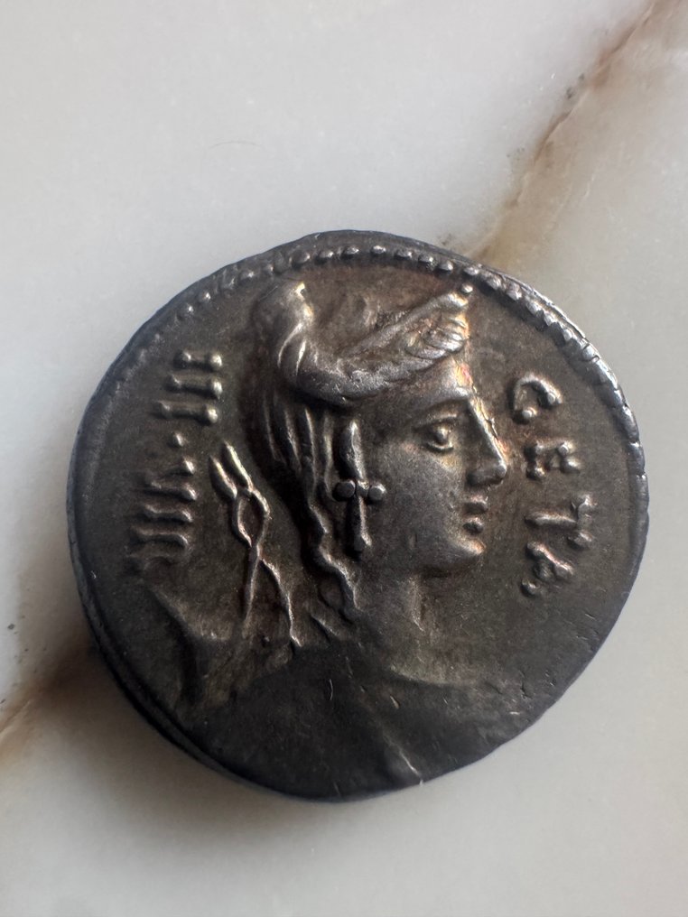 República Romana. C. Hosidius C.f. Geta, 64 a. e. c.. Denarius (Sin precio de reserva) #1.0