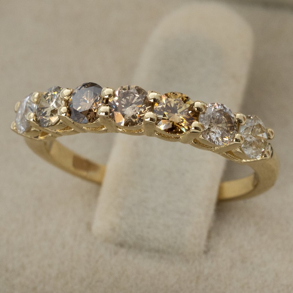 Sans prix de réserve - Bague - 14 carats Or jaune - 1.01ct. tw. Diamant (Couleur naturelle) - IGI #3.2