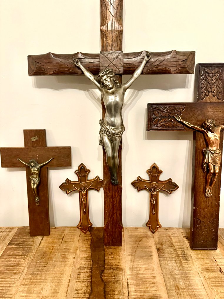 Art Deco Kruzifix (5) - Holz, Versilbert, Kupfer - 20. Jahrhundert - Set mit 5 Kruzifixen #1.0