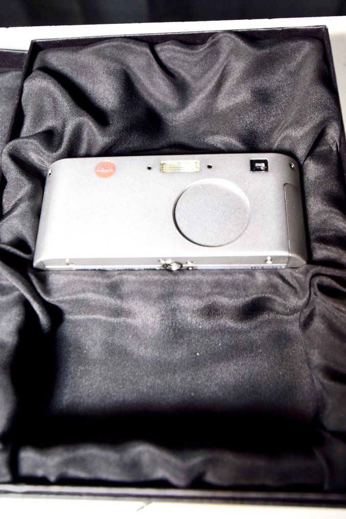 Leica D-LUX Digital camera #1.0