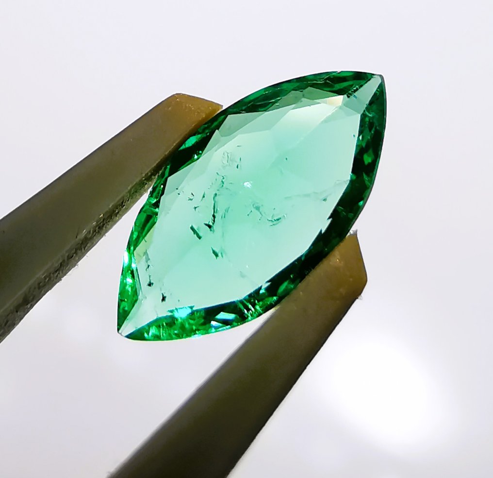 Nincs minimálár - 1 pcs Zöld Smaragd - 0.54 ct - Instituto Gemólogico Español (IGE) - F1/KOLUMBIA #4.3