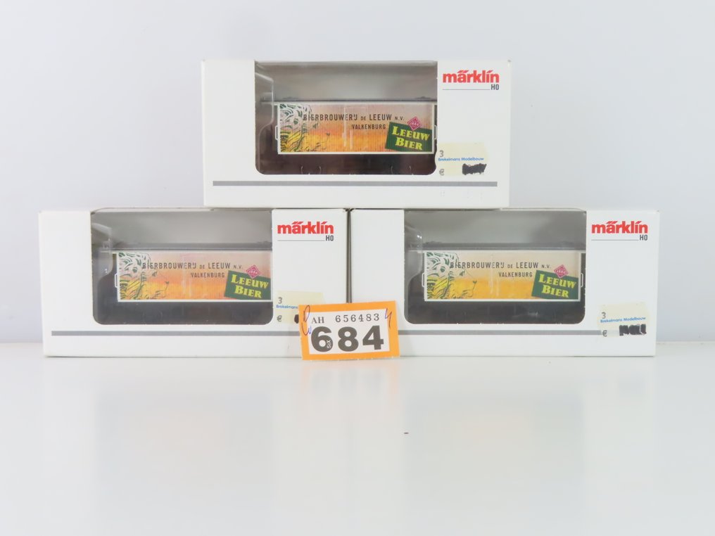 Märklin H0 - 48281.009 - Vagón de tren de mercancías a escala (3) - 3x vagón de mercancías cerrado de 2 ejes con impresión 'Leeuw Bier'. - NS #2.1