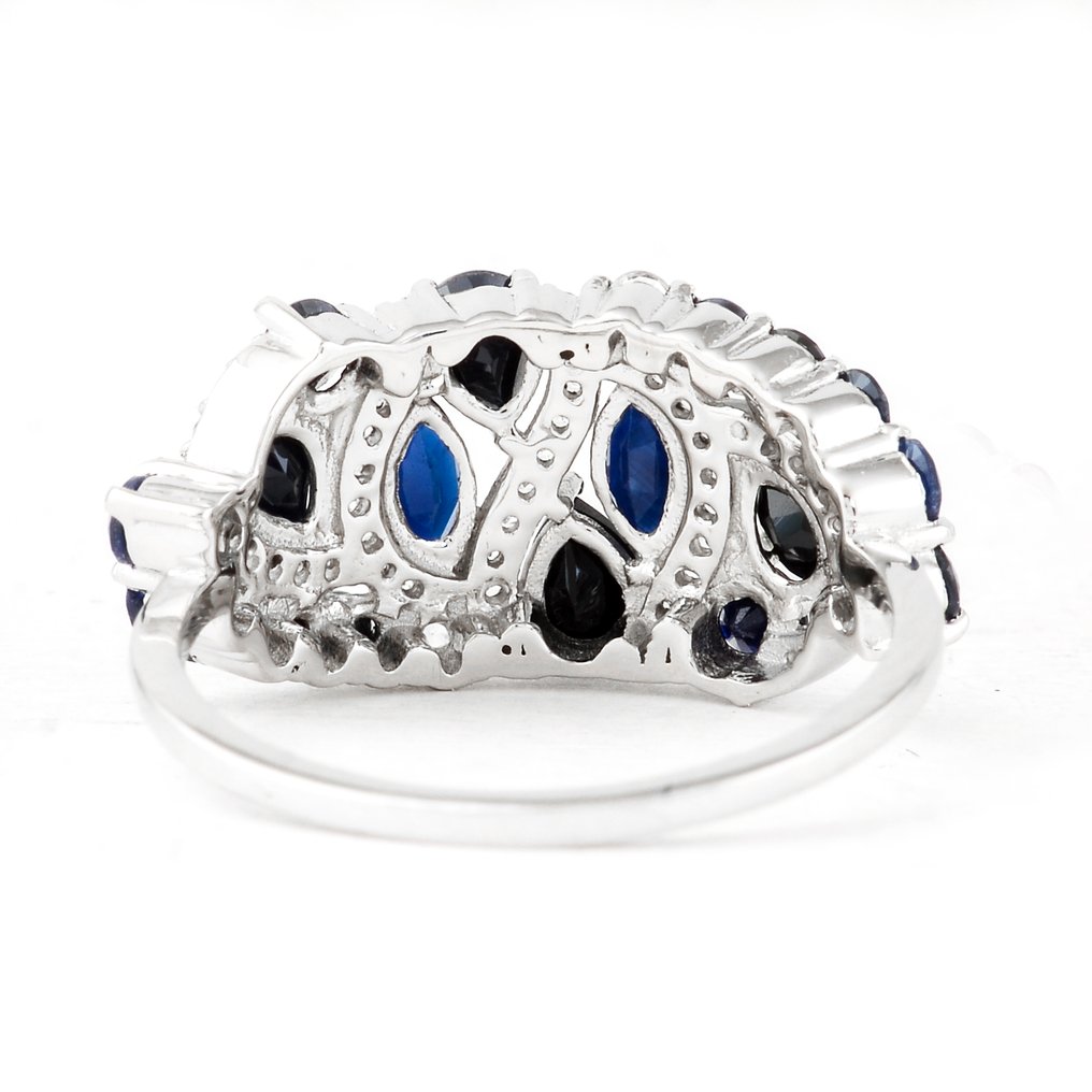Ingen mindstepris - Ring Platin - 2.42ct. tw. Safir - Safir #4.3