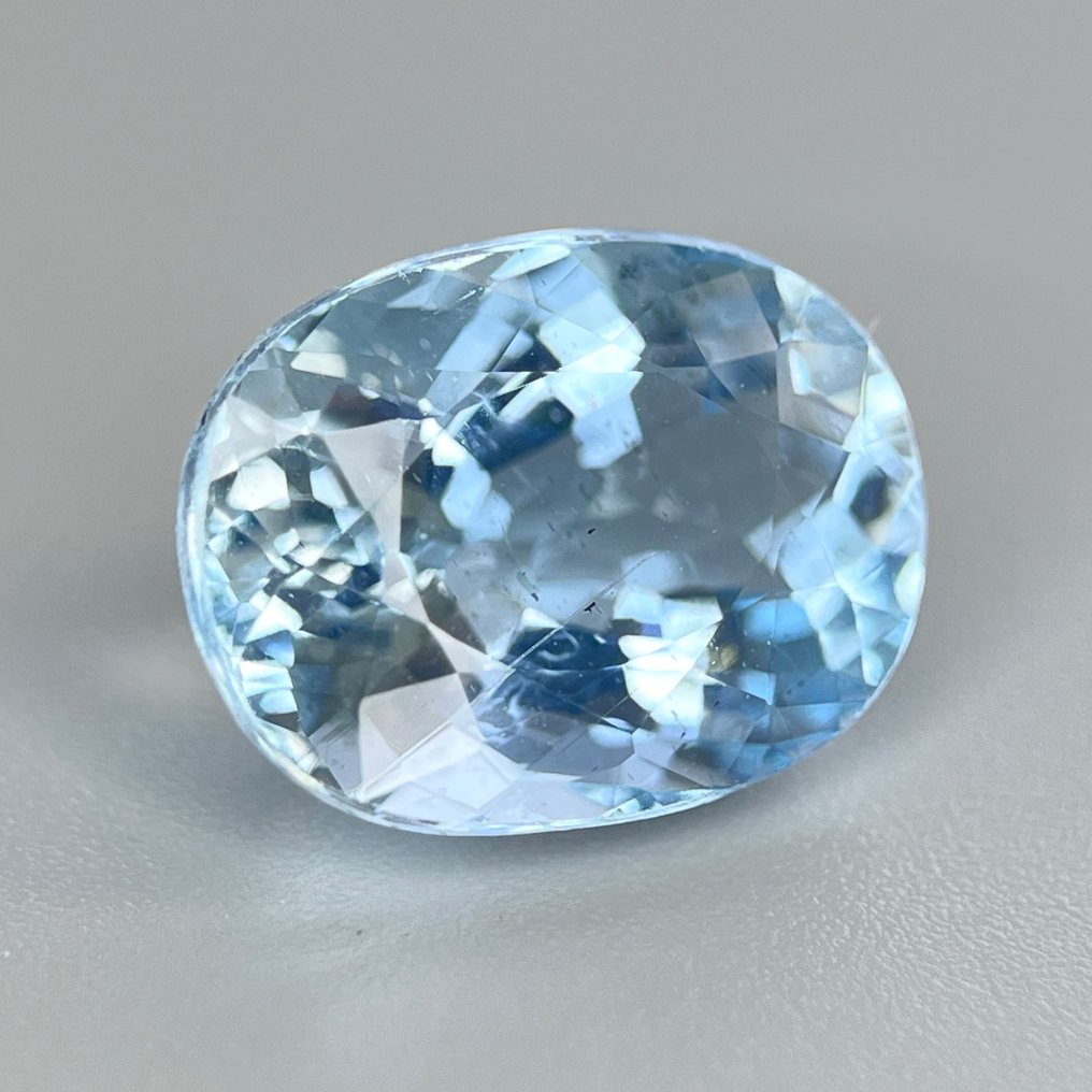 蓝色 海蓝宝石  - 4.67 ct - 国际宝石研究院（IGI） #1.0