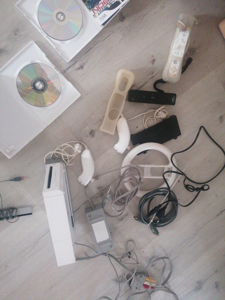 Nintendo - Wii - with accessories - 電玩遊戲機 + 遊戲 #2.1