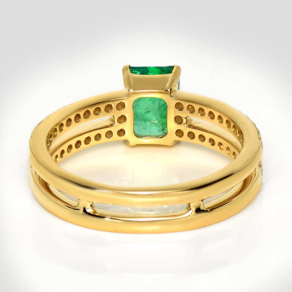 Ingen reservasjonspris - Ring - 14 karat IGI 1,01 ct ZAMBIA Intense Green, Gull - 1.33ct. tw. Smaragd - Diamant #4.3