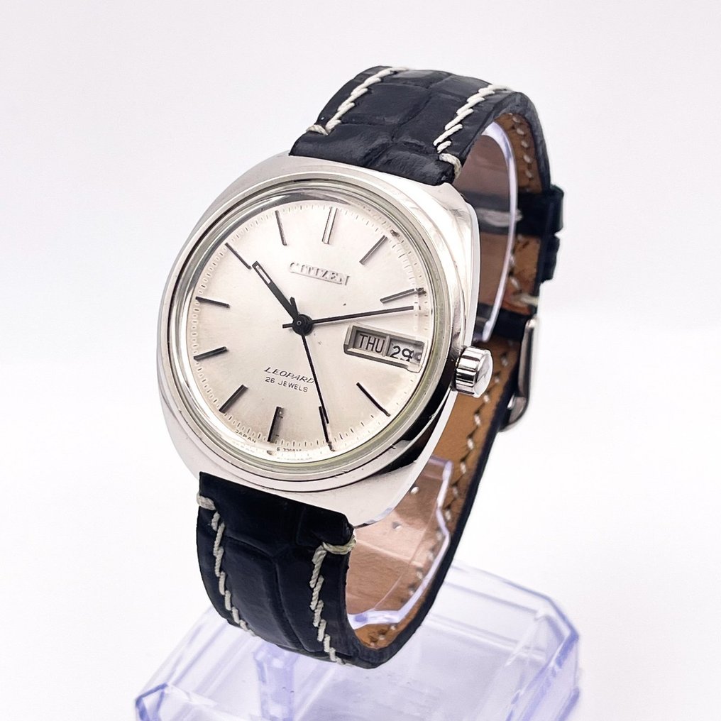 Citizen - Leopard 光焦 – Kōshō – Focused Light - Bez ceny minimalnej
- 4-720032-TA - Mężczyzna - 1970-1979 #4.3