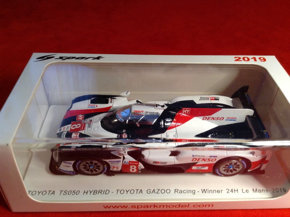 Spark 1:43 - Rennwagenmodell - ref. #43LM19 - winner Le Mans 2019 - Toyota TSO50 Hubrid Toyota Gazoo Racing #8 - Ausgezeichnete Qualität - Limitierte Auflage - Heute schwer zu finden. #1.0