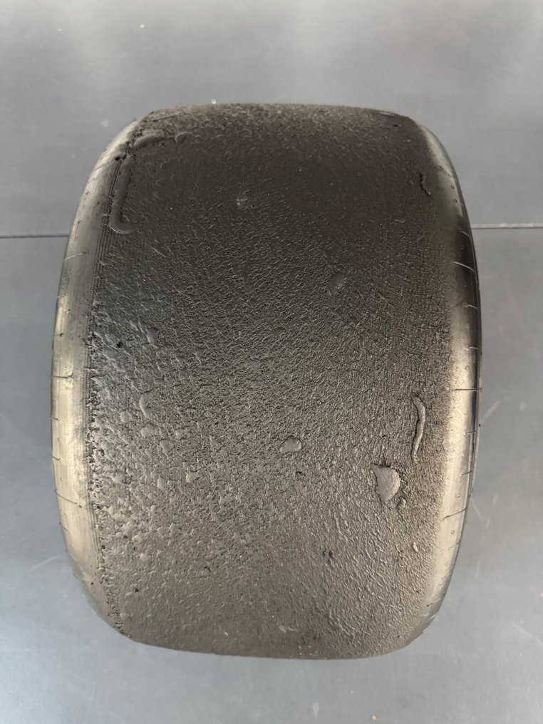 Tyre complete on wheel - Pirelli - O.Z - Formule 1 **** NO RESERVE **** #4.3