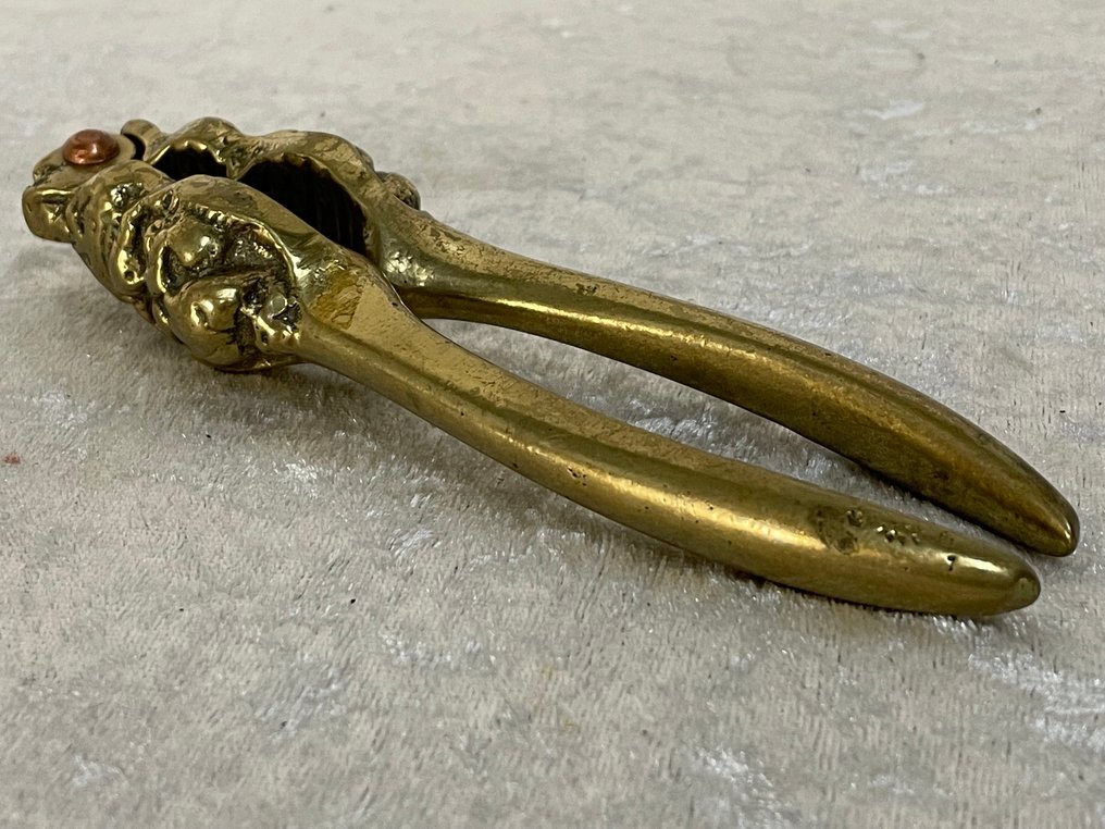 胡桃钳 - 铜 - 坚果夹狮子头 #1.0