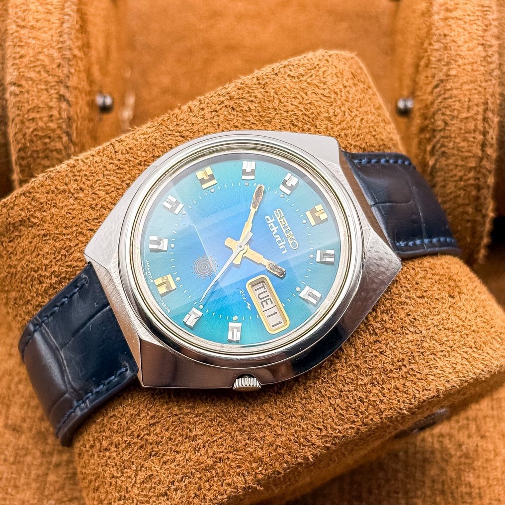 Seiko - Advan "Gradient Blue Sunburst" 遥音 (Harune) – Distant Sound - Ingen mindstepris - 7019-7290 - Mænd - 1973 #1.0